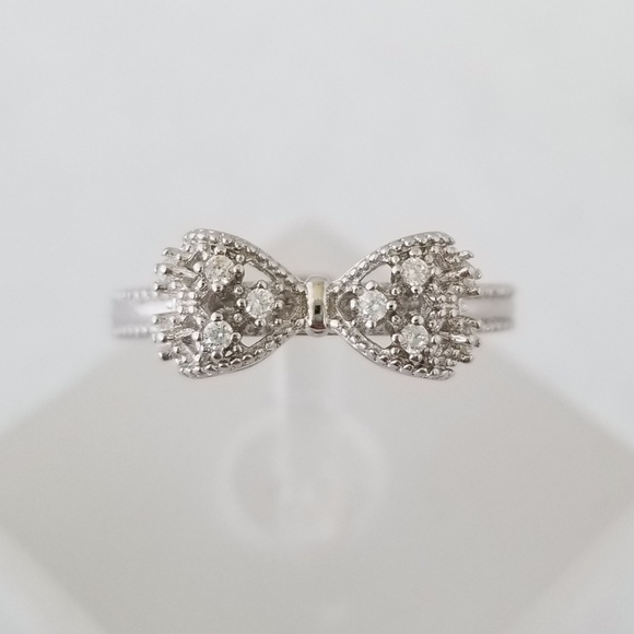 Sterling Silver Bow Ring - Picture 3 of 8